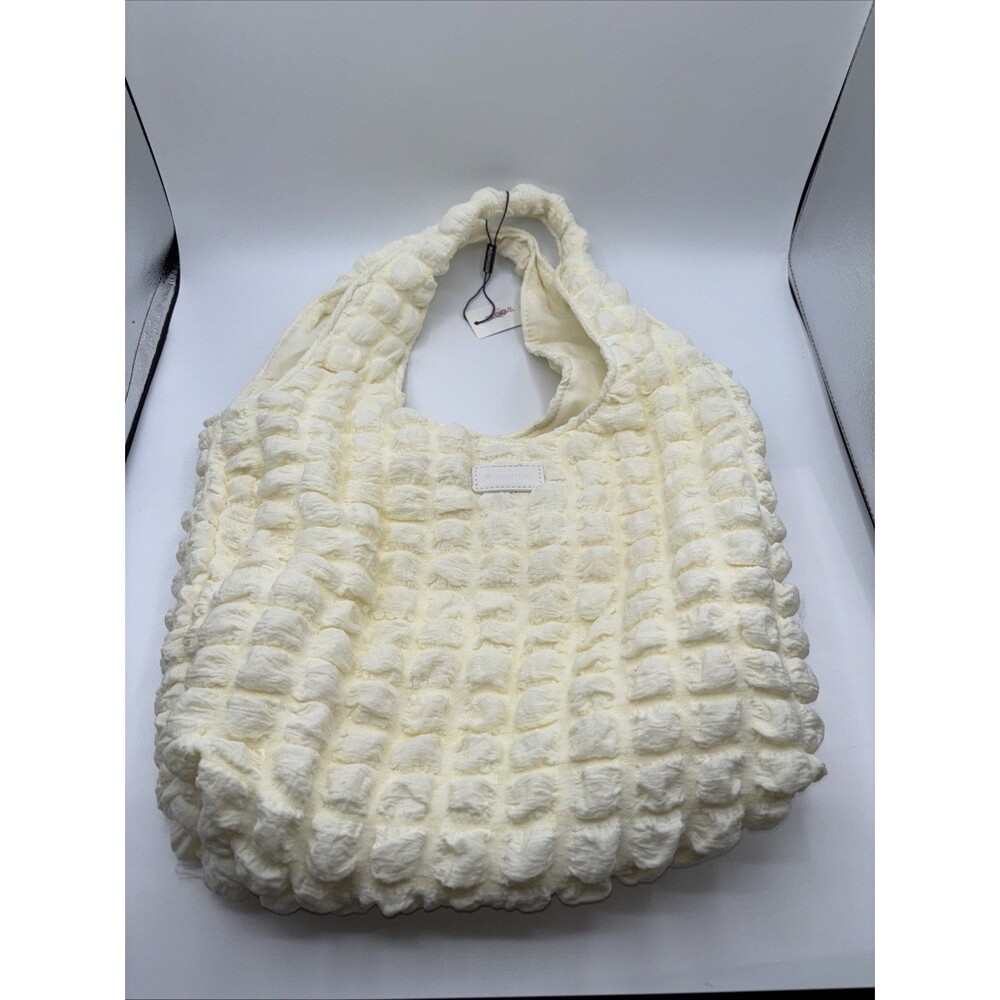 BOSTANTEN Woman Hobo Bubble Puffer Bag Boho  20" L  w/Handle x 14" W Cream NWT